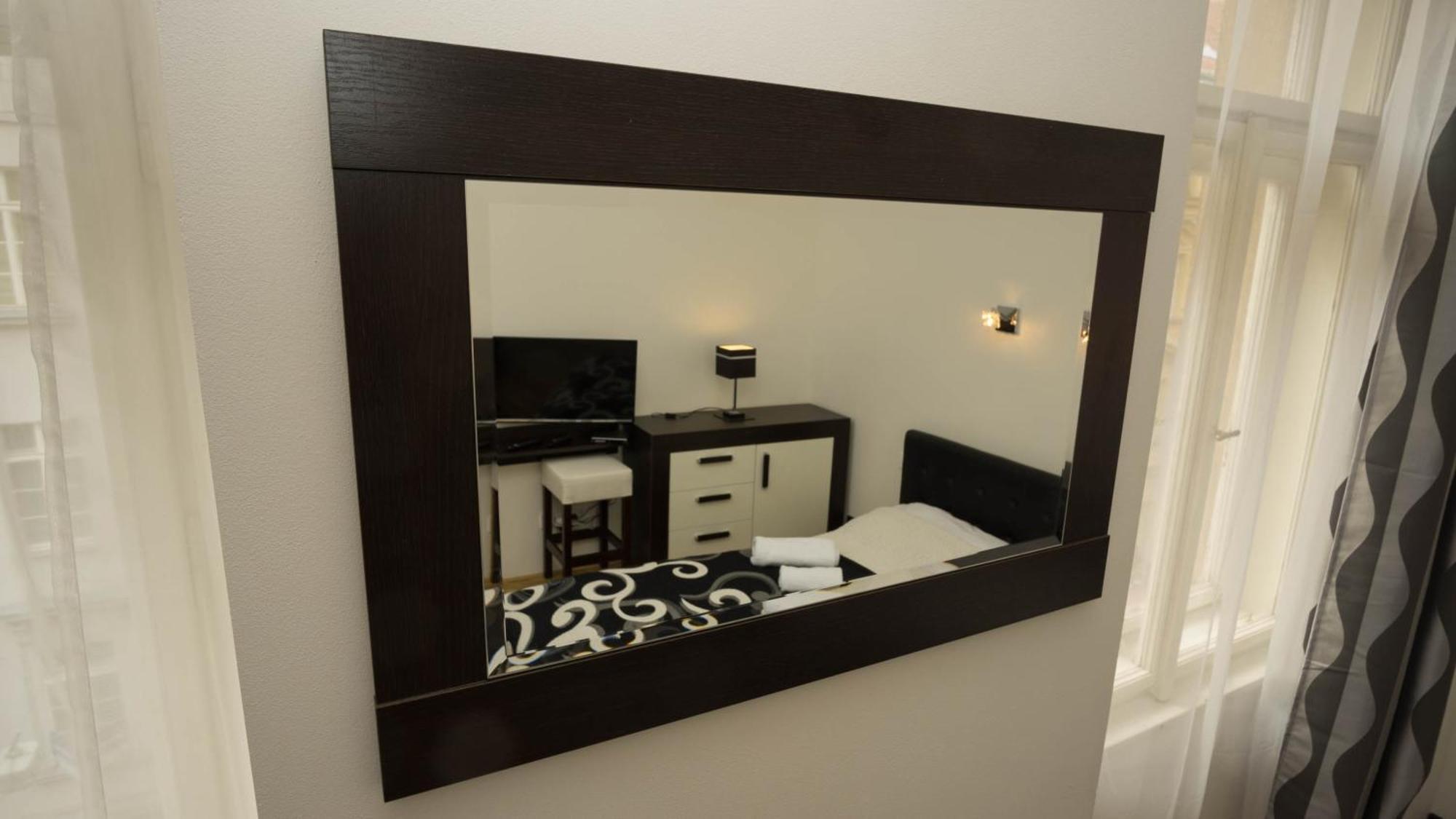 Black & White Apartment Prague By Wenceslas Square And Muzeum 외부 사진