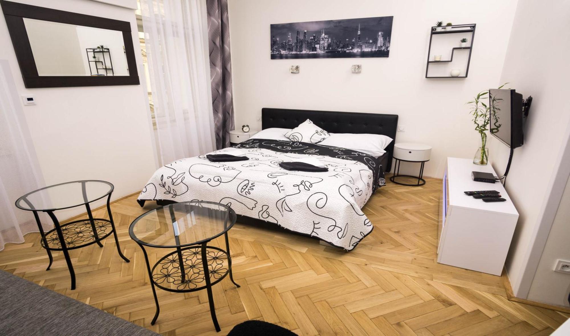 Black & White Apartment Prague By Wenceslas Square And Muzeum 외부 사진