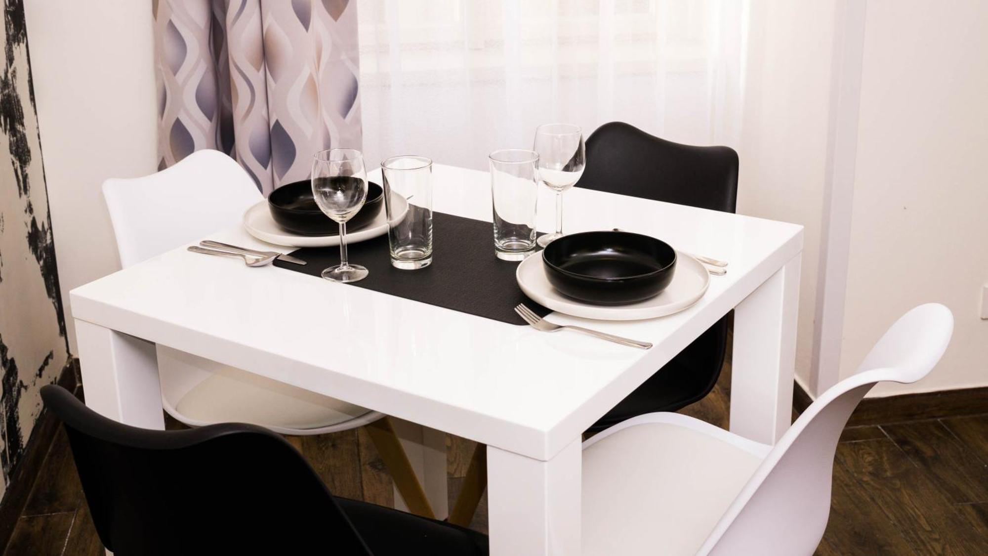 Black & White Apartment Prague By Wenceslas Square And Muzeum 외부 사진